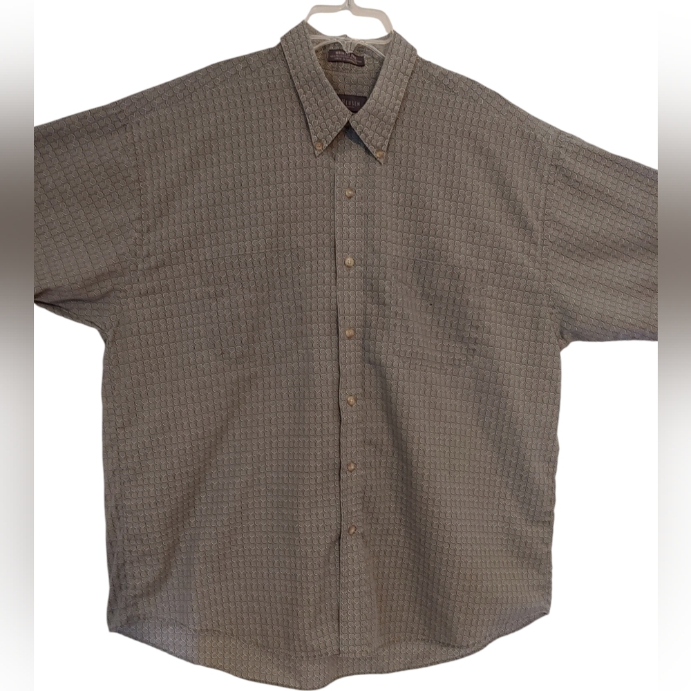 Van Heusen Button Down Shirt Short Sleeve XL 17-17 1/2